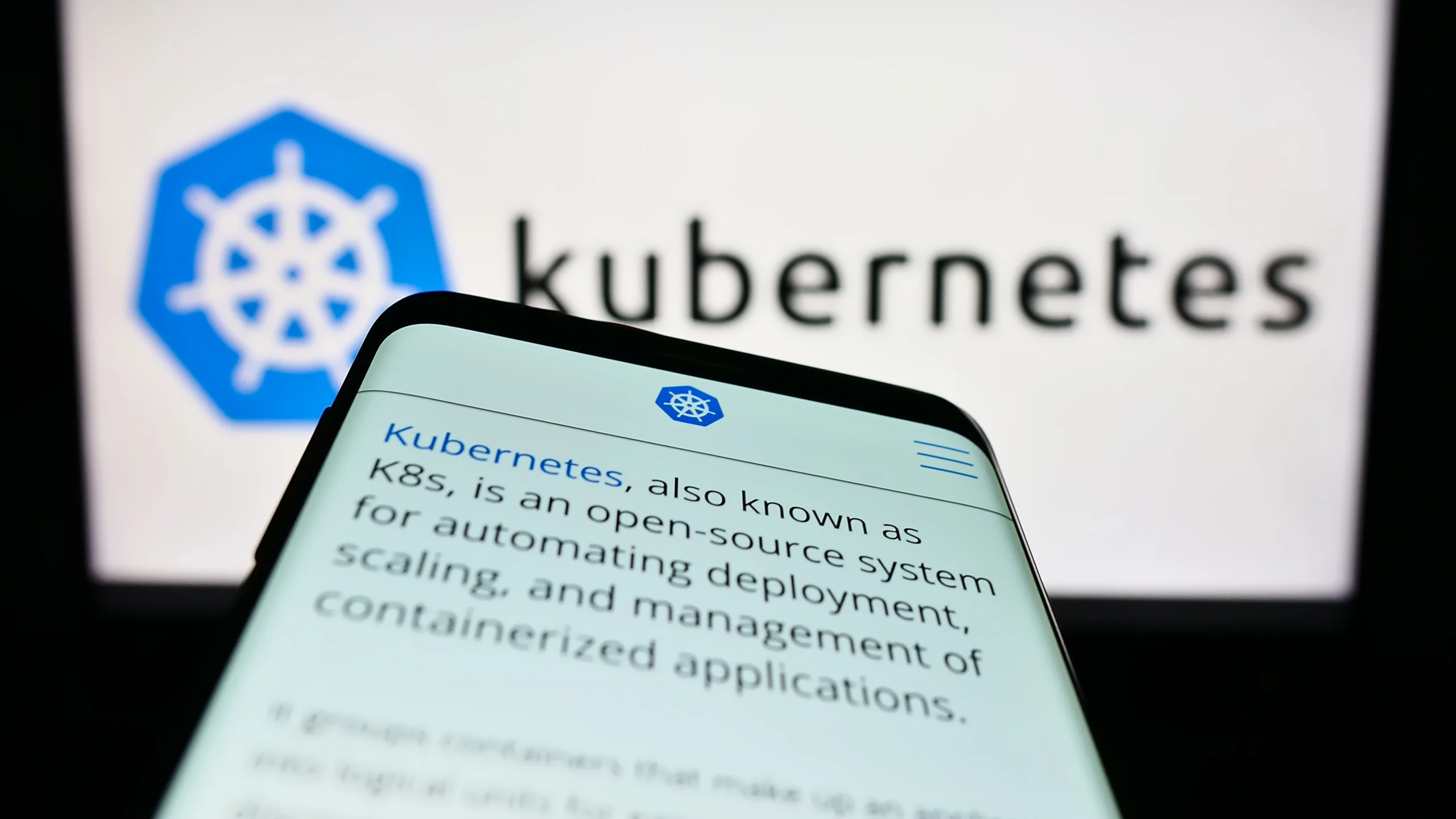 Visão responsiva de amplos dispositivos na utilização de um Kubernetes.