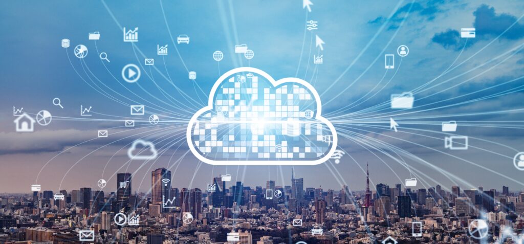Serviços gerenciados em nuvem conectando dados e aplicações em uma cidade inteligente